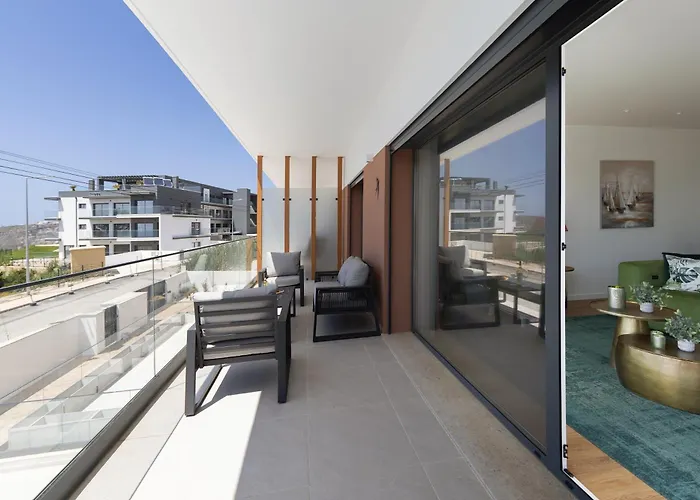 Beautiful Sunset Views דירה נאזרה